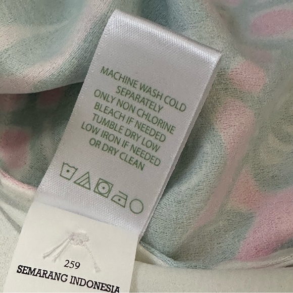 Lilly Pulitzer Tavia Top - Picture 12 of 16